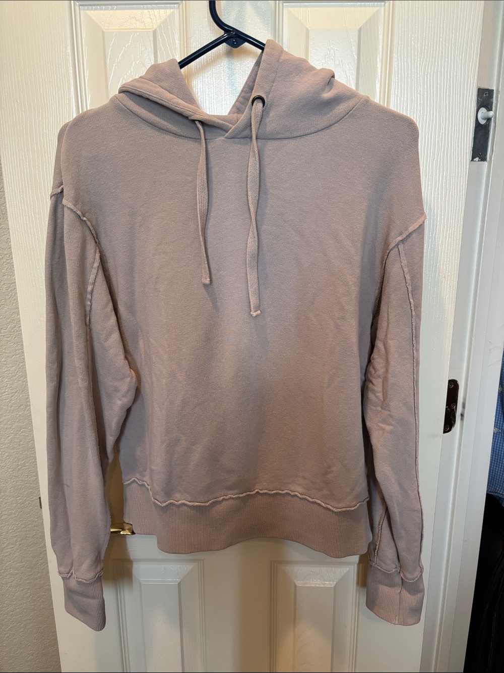Vince Distressed Edge French Terry Pullover Hoodie Pink Mauve Size Small